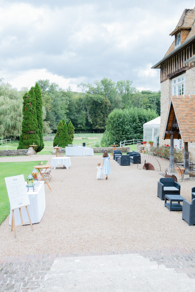 Manoir Des Foulons Wedding in Yvelines, France, Fine Art wedding tracey davies photography 
