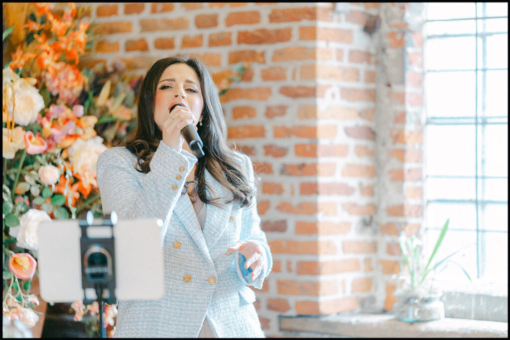 Sammi Sings. Layer Marney Tower. Tracey Davies Photography, Fine Art Wedding Photographer, Essex. 